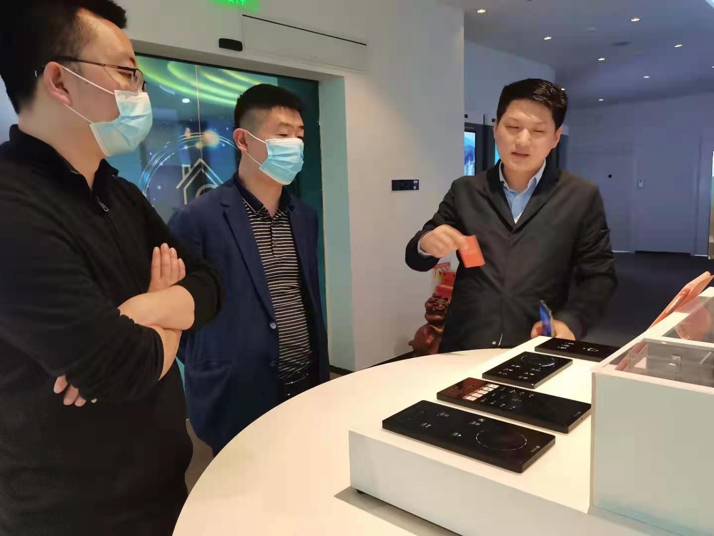 酒店如何以普通造价,打造科技感爆棚的商务客房? 